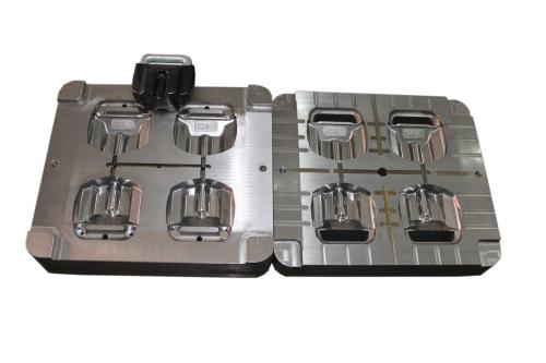 注塑模具產(chǎn)品加工時(shí)，塑膠模具產(chǎn)品變形了怎么處理